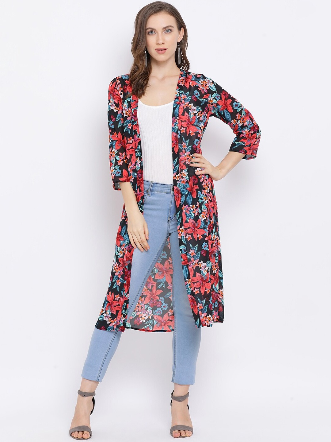 

Oxolloxo Women Black & Red Printed Open Front Shrug