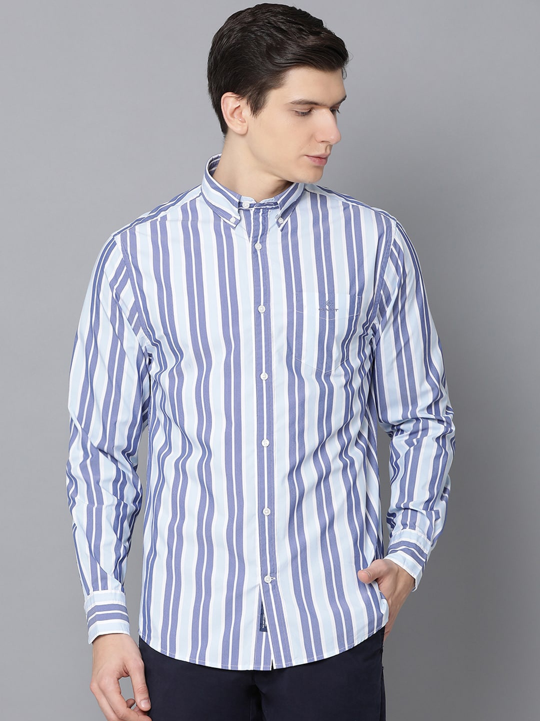 

GANT Men White & Blue Regular Fit Striped Casual Shirt