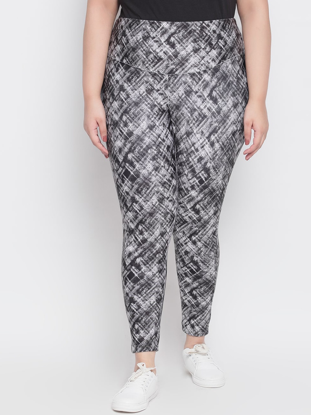

Amydus Women Plus Size Grey & White Abstract Plaid Tummy Shaper Treggings