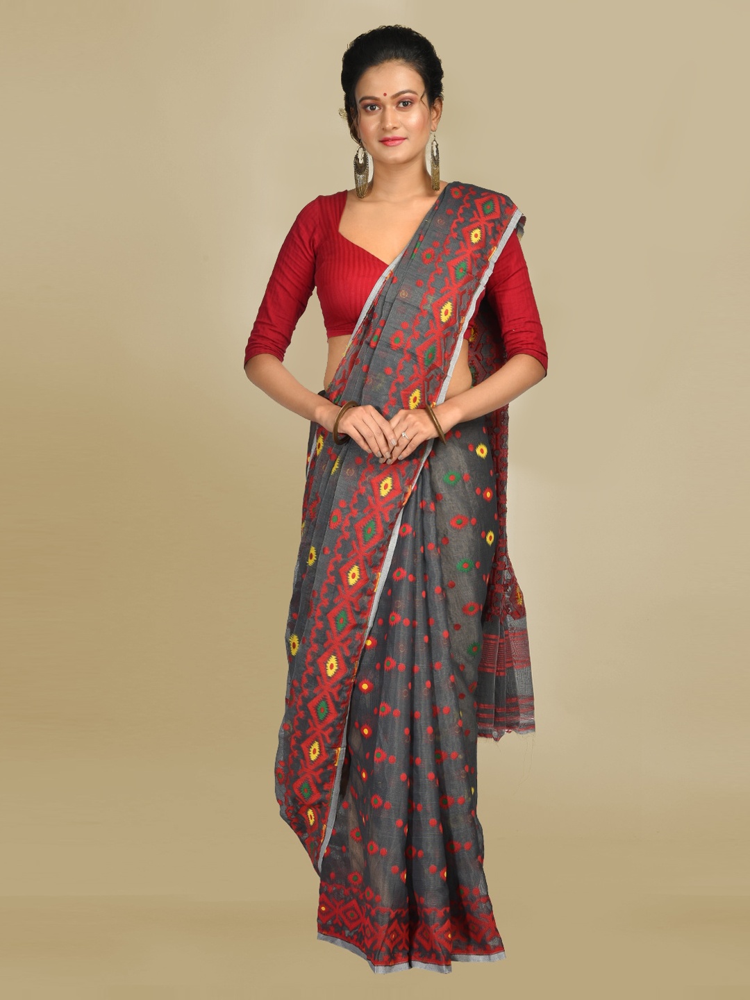 

Mitera Grey & Red Silk Cotton Handloom Printed Jamdani Saree