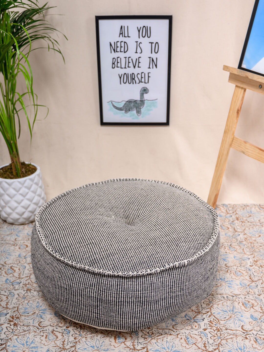 Tistabene Black & White Handwork Touch Round Handloom Pouf