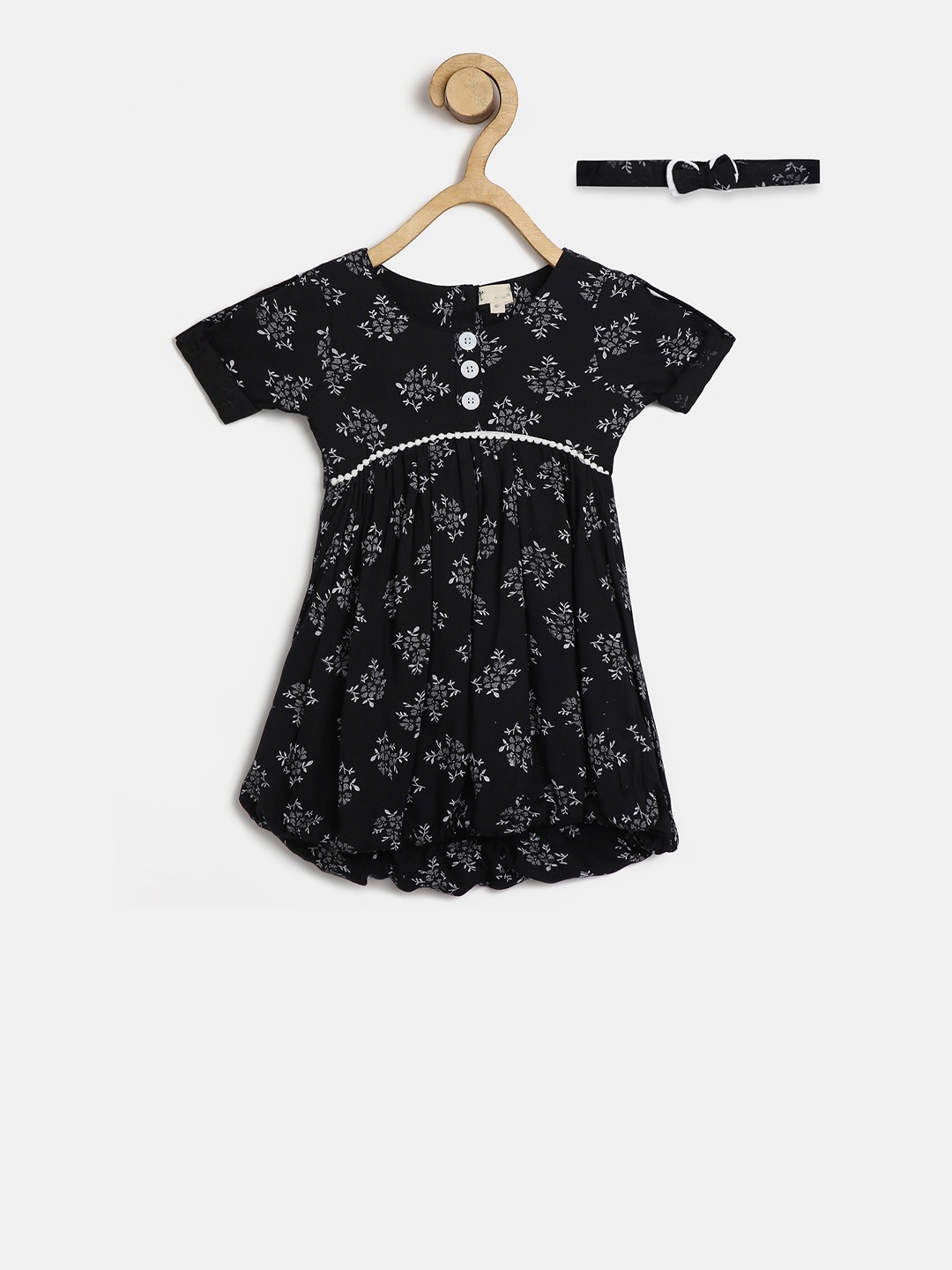 

Bella Moda Girls Black Printed Fit and Flare Dress