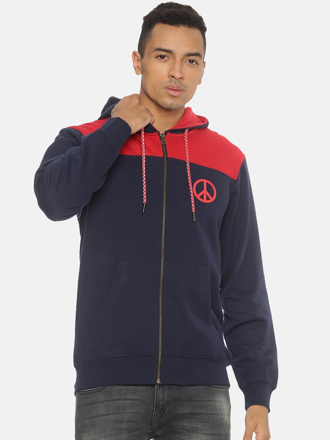 

Chennis Men Navy Blue & Red Solid Hooded Sweatshirt