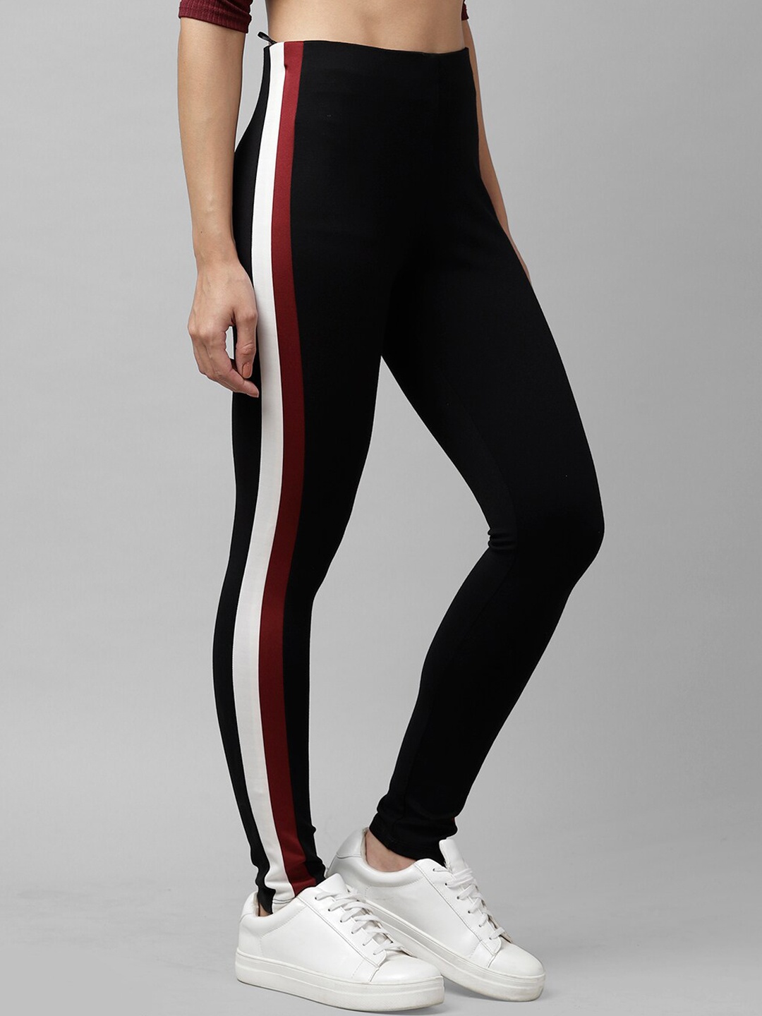 

KASSUALLY Women Black Solid Slim-Fit Treggings