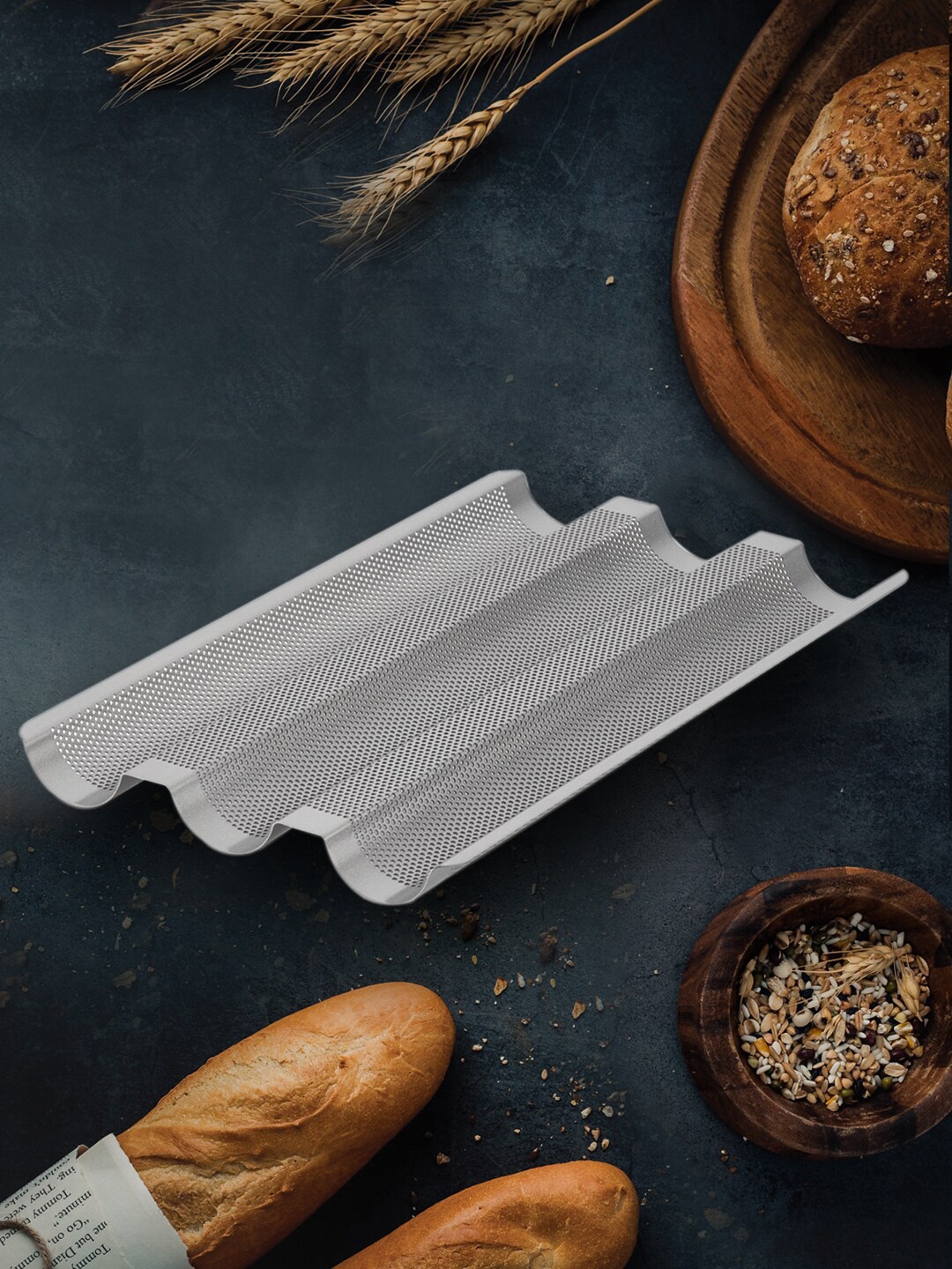

MEYER Bakemaster 3-Section French Bread Rack Baguette Tray, Grey