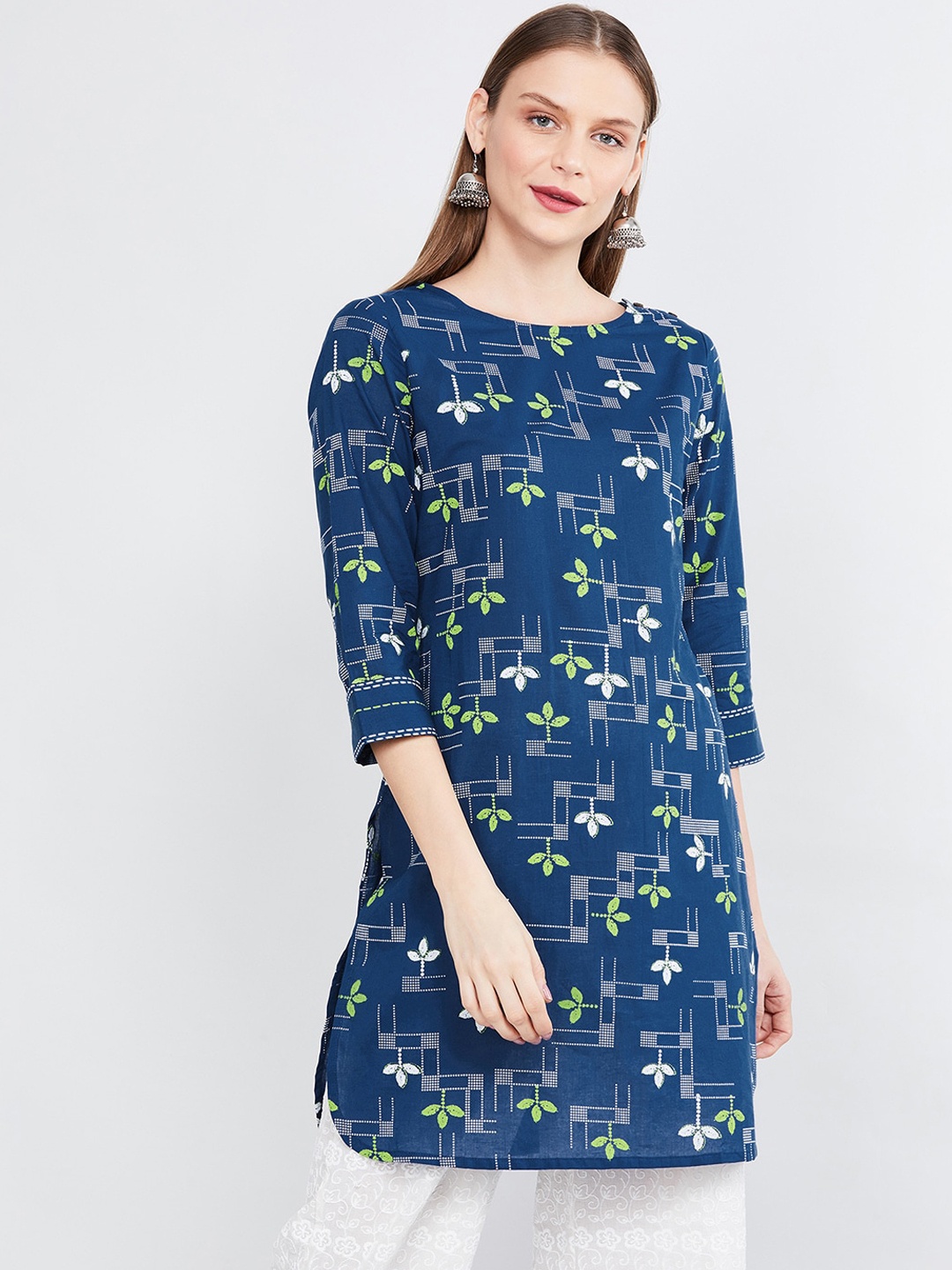 

max Women Blue & Green Printed Straight Kurta