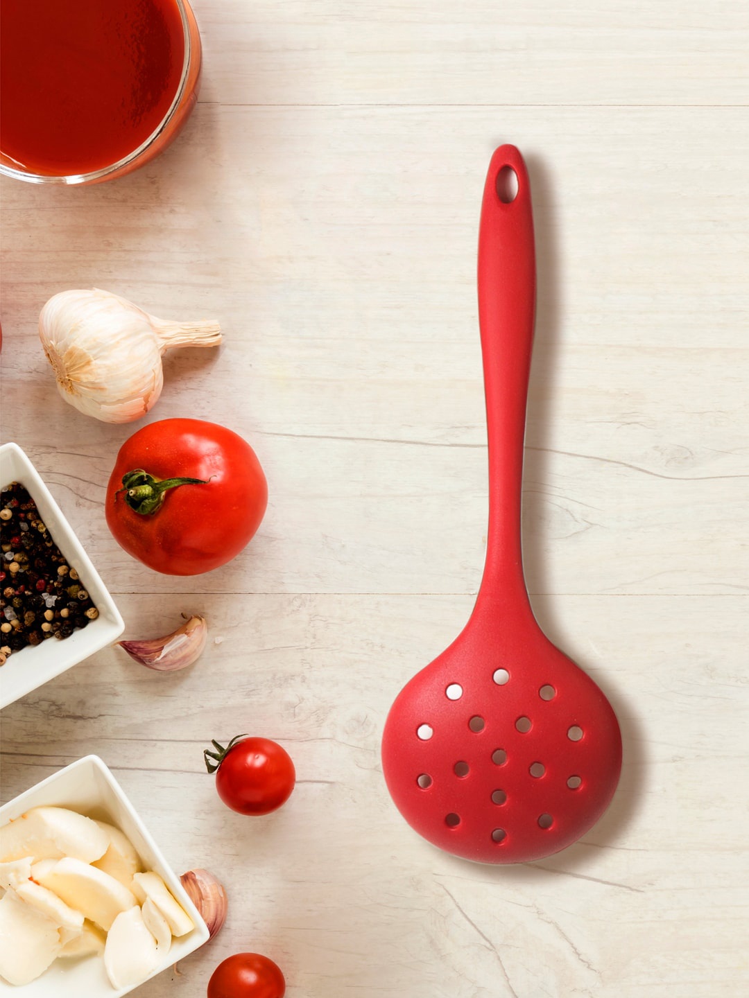 

MEYER Red Solid Silicone Skimmer