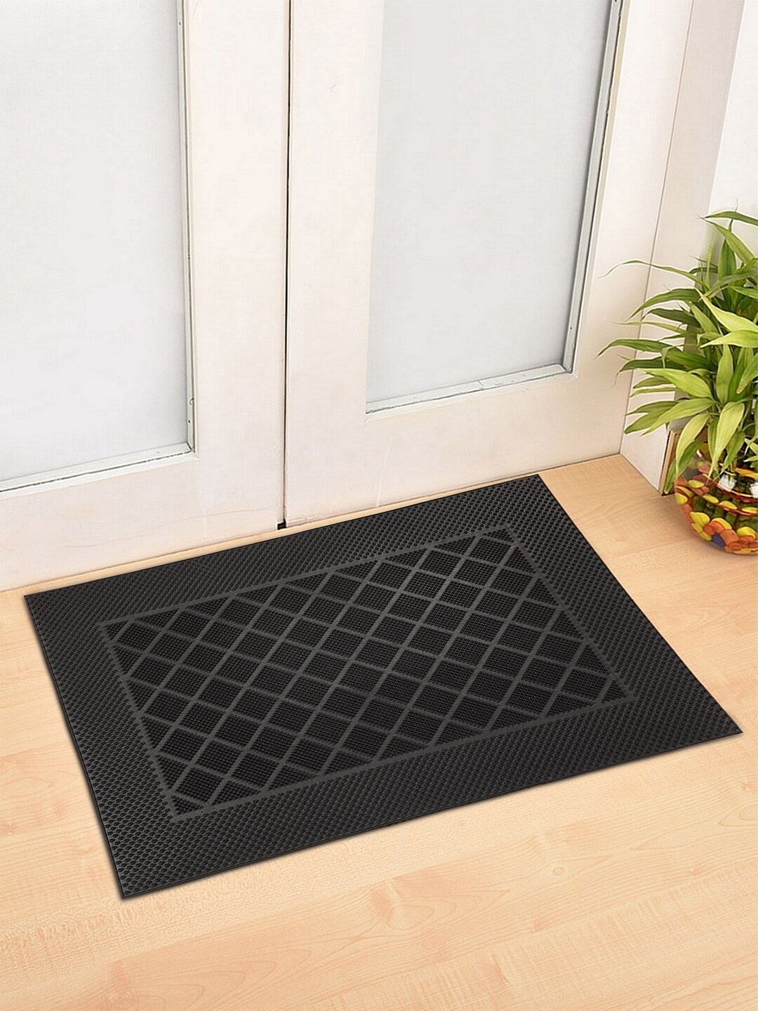 KLOTTHE Set Of 5 Black Textured Anti-Skid Doormats