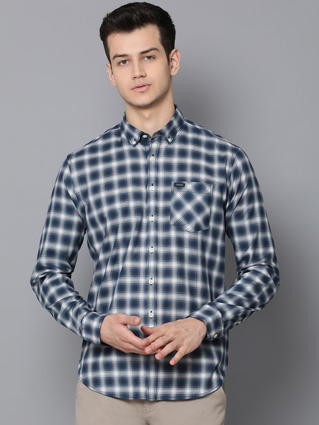 

LINDBERGH Men Teal Green & Off-White Slim Fit Checked Casual Shirt
