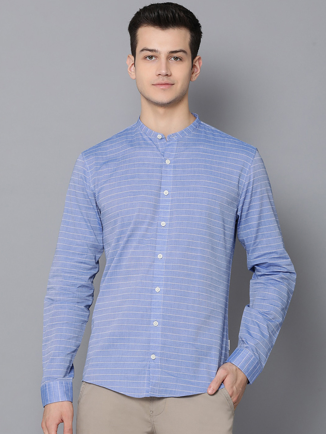 

LINDBERGH Men Blue & White Slim Fit Striped Casual Shirt