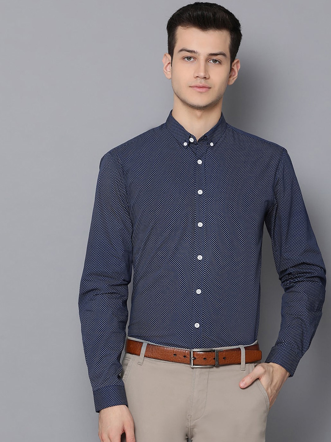

LINDBERGH Men Navy Blue & White Slim Fit Printed Formal Shirt