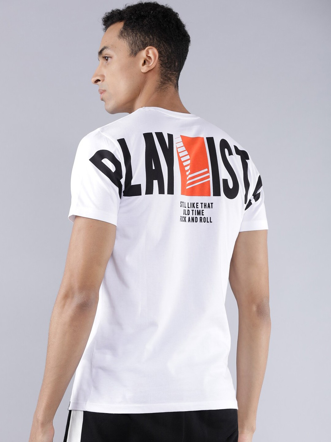 

LOCOMOTIVE Men White Slim Fit Printed Round Neck T-shirt