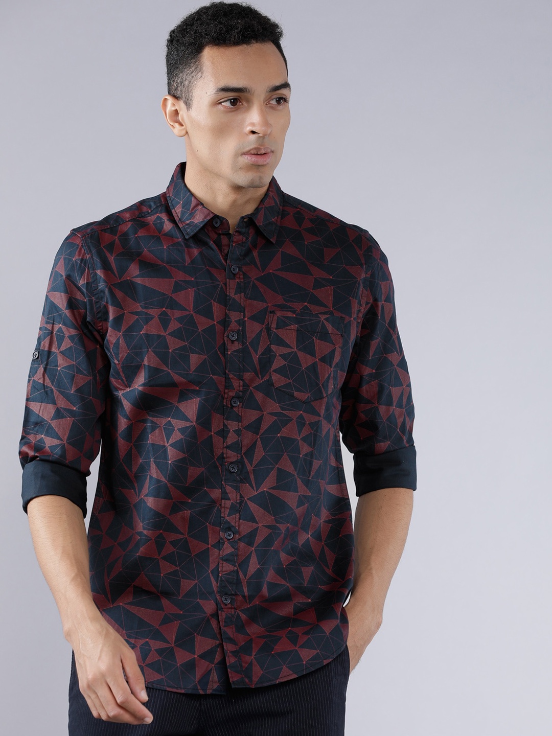 

LOCOMOTIVE Men Navy Blue & Magenta Slim Fit Printed Casual Shirt