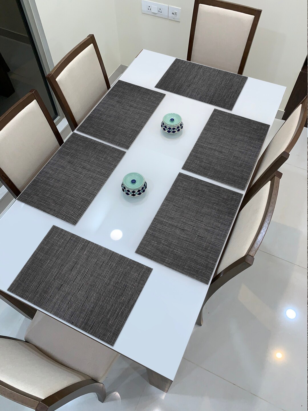 

HOKIPO Set Of 6 Grey Abstract Washable Table Placemats