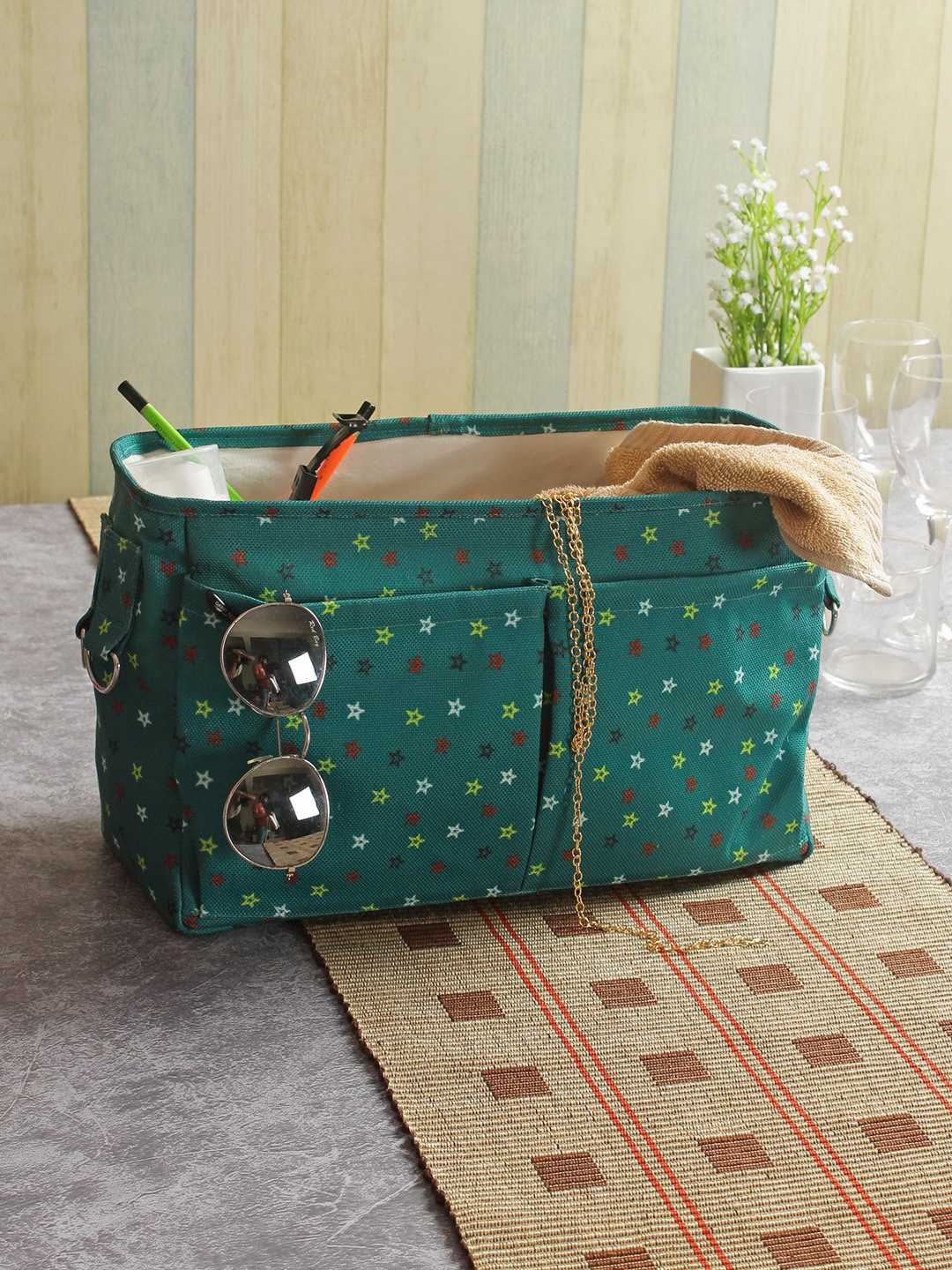 

Soumya Green & Red Printed 3 Pocket Multi-Purpose Space Saver Organizer Bag