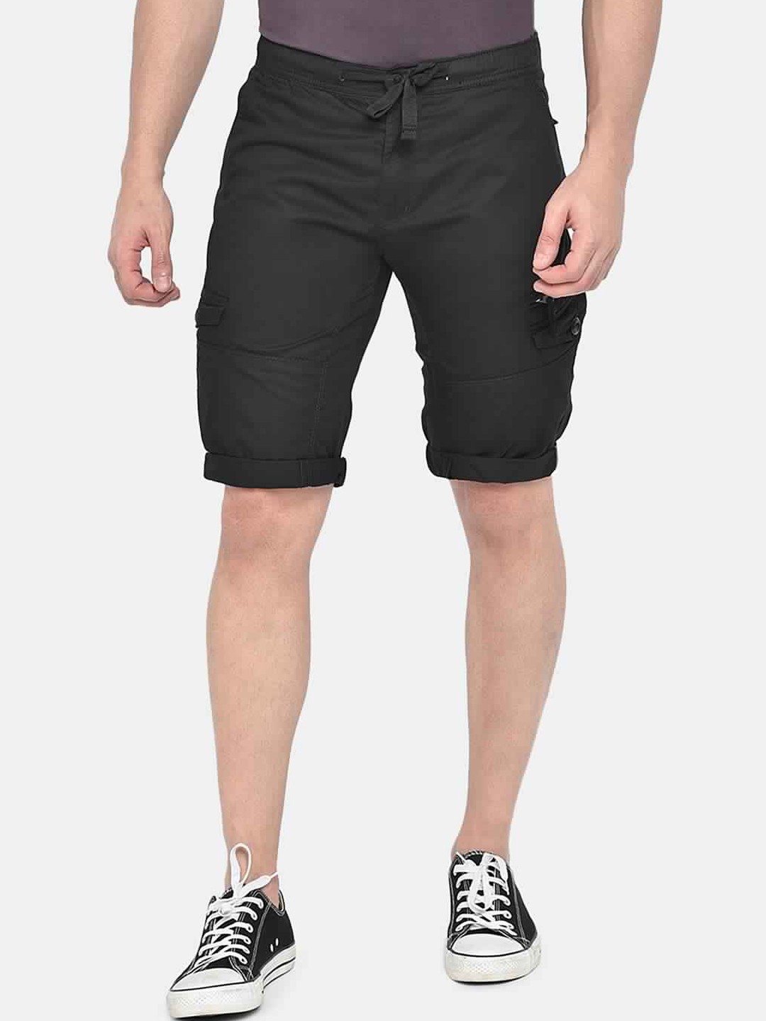 

beevee Men Black Solid Regular Fit Cargo Shorts
