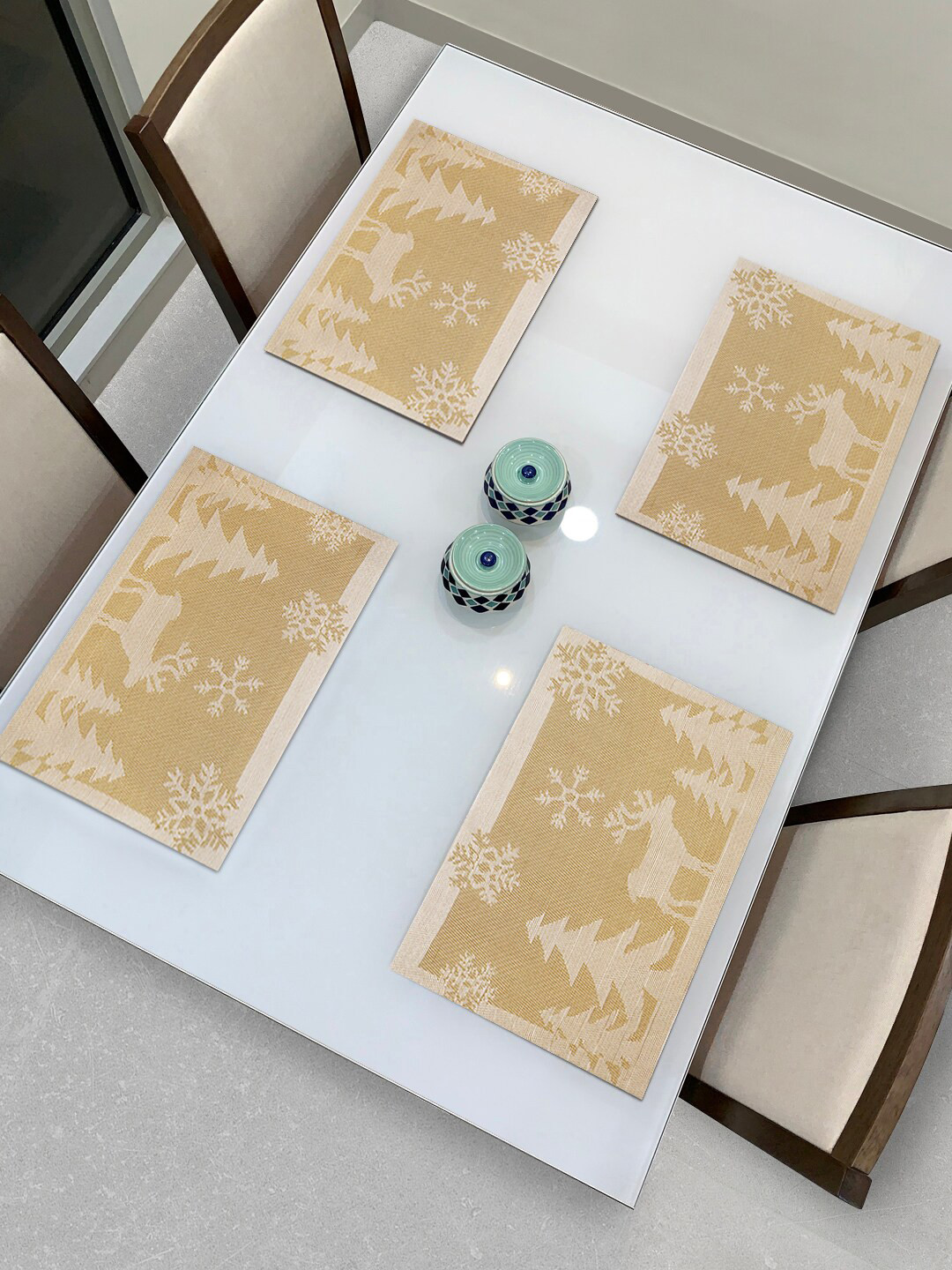 

HOKIPO Set Of 4 Beige Printed Heat Resistant Table Placemats, Gold