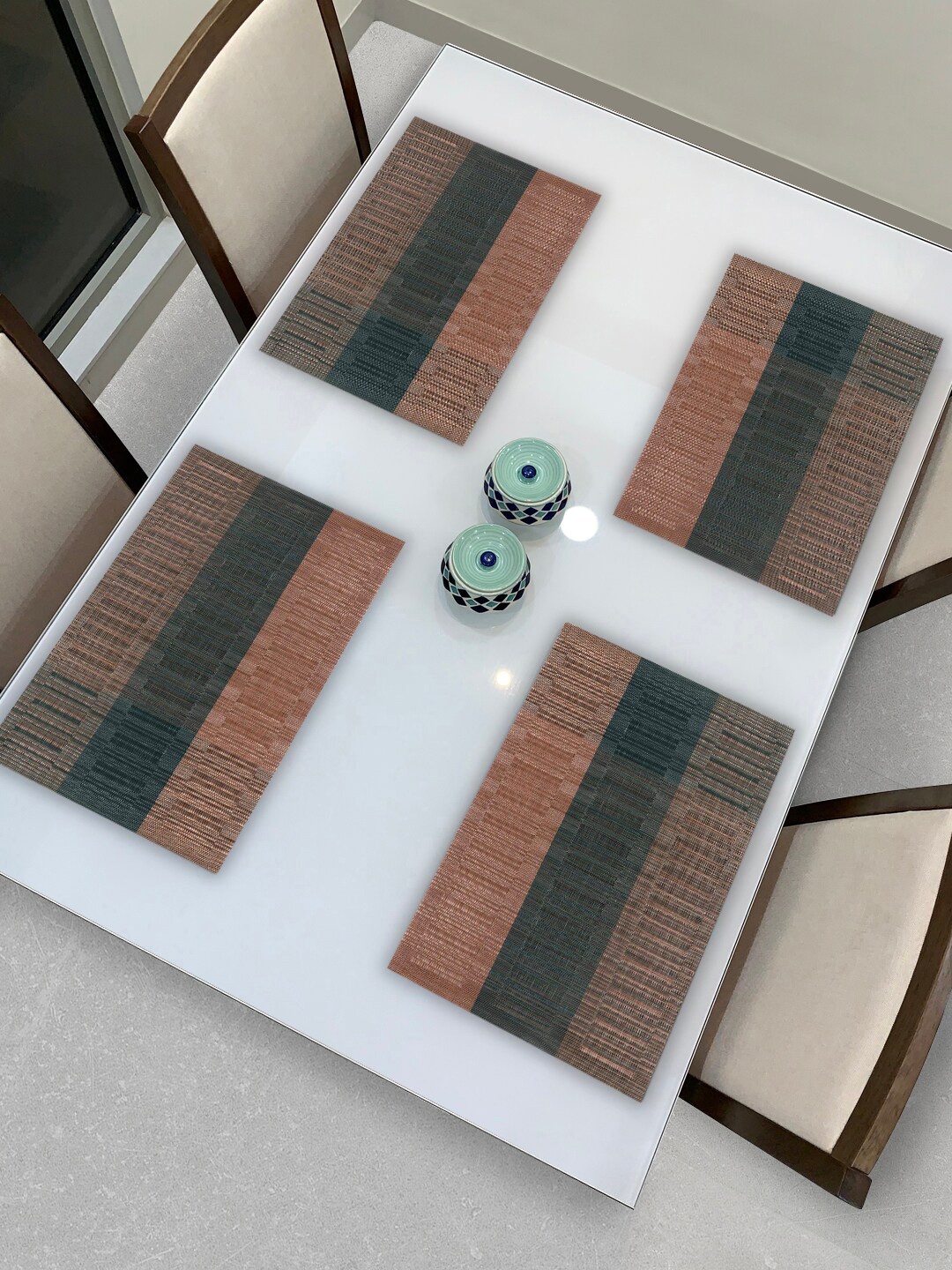 

HOKIPO Set Of 4 Brown & Black Geometric Washable Table Placemats