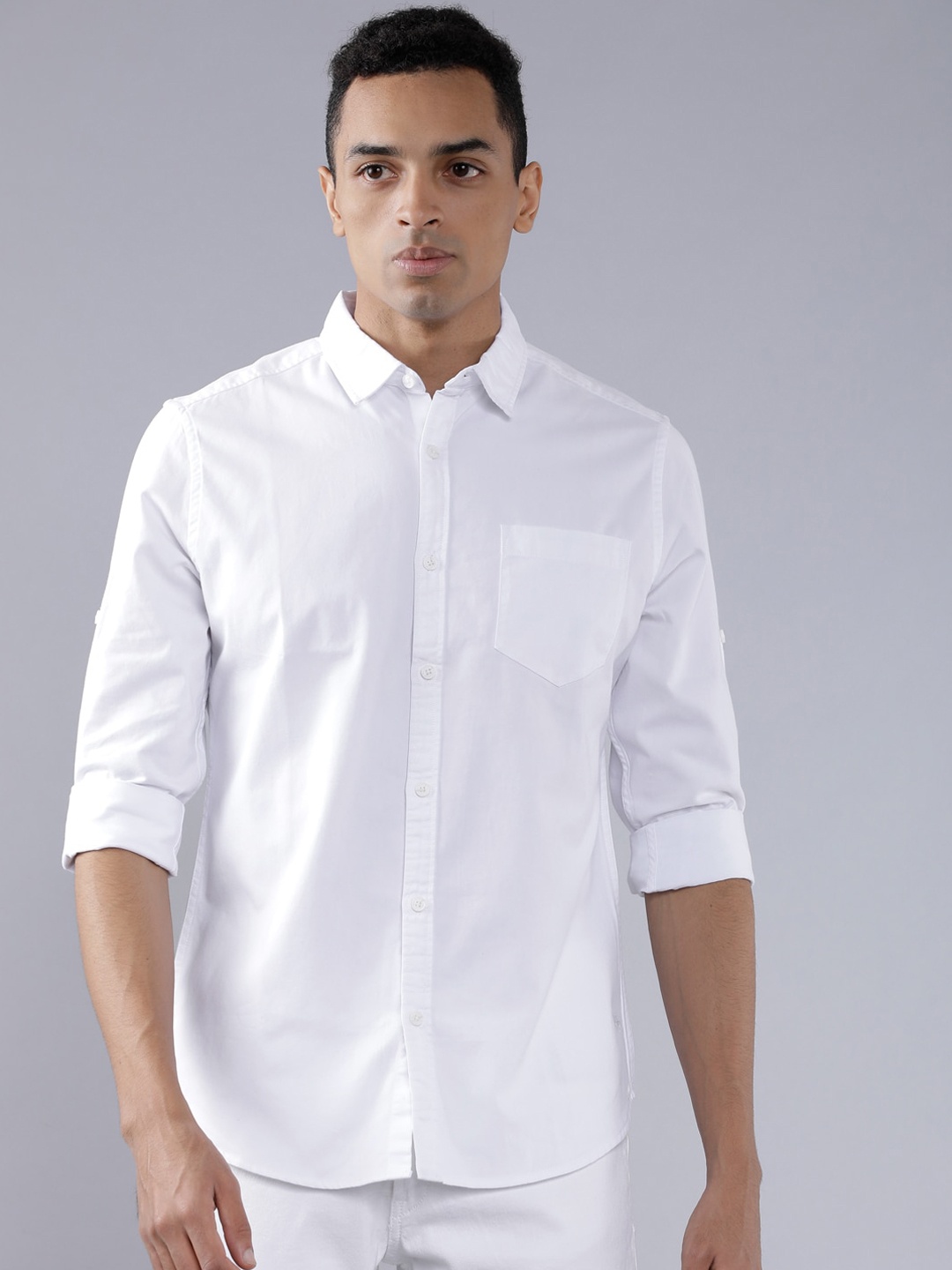 

LOCOMOTIVE Men White Slim Fit Solid Casual Shirt