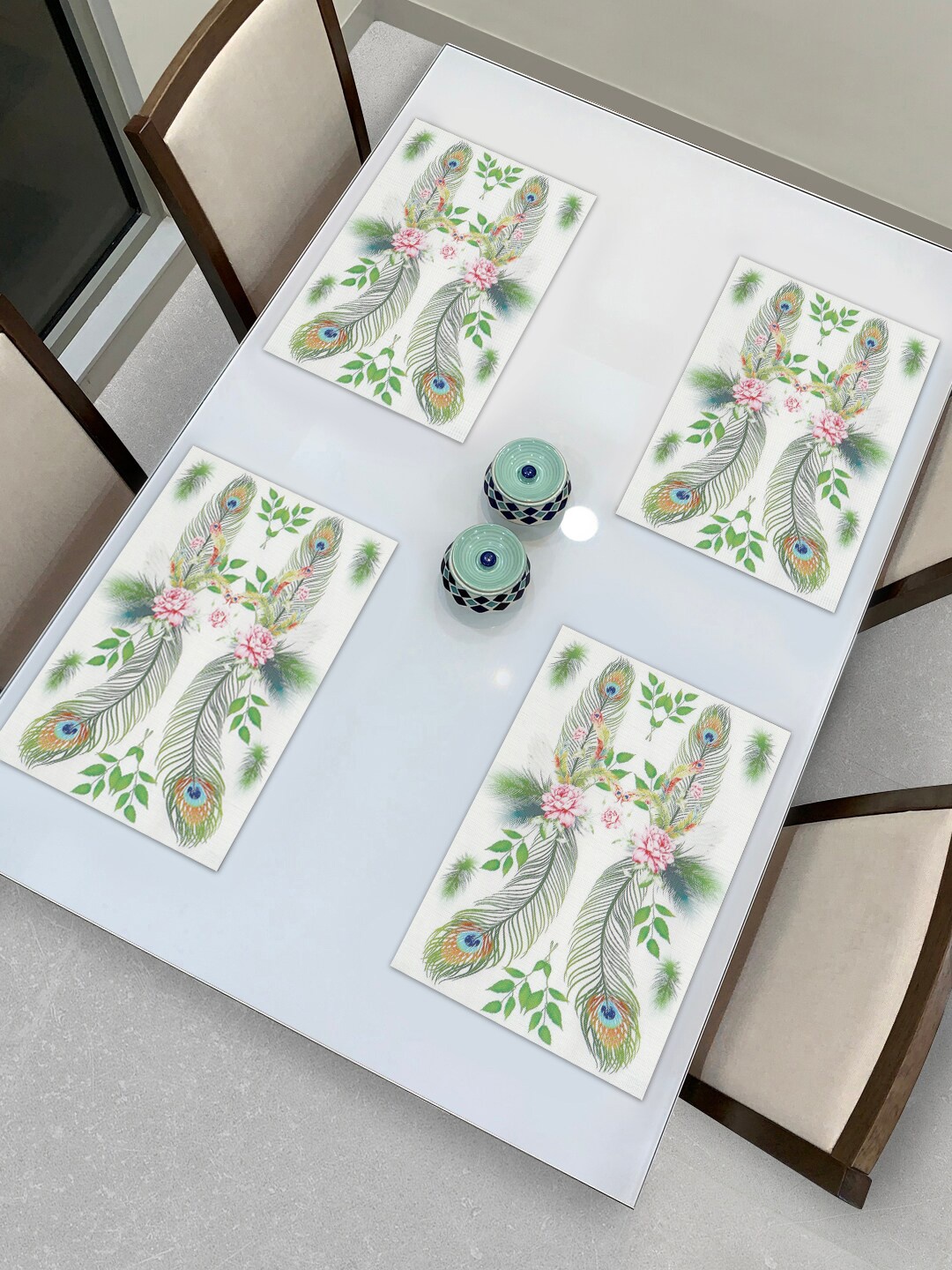 HOKIPO Set Of 4 White & Green Floral Heat Resistant Table Placemats