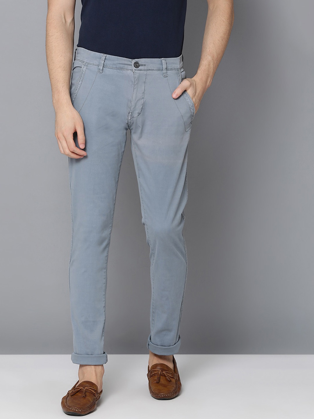 

LINDBERGH Men Blue Slim Fit Solid Chinos