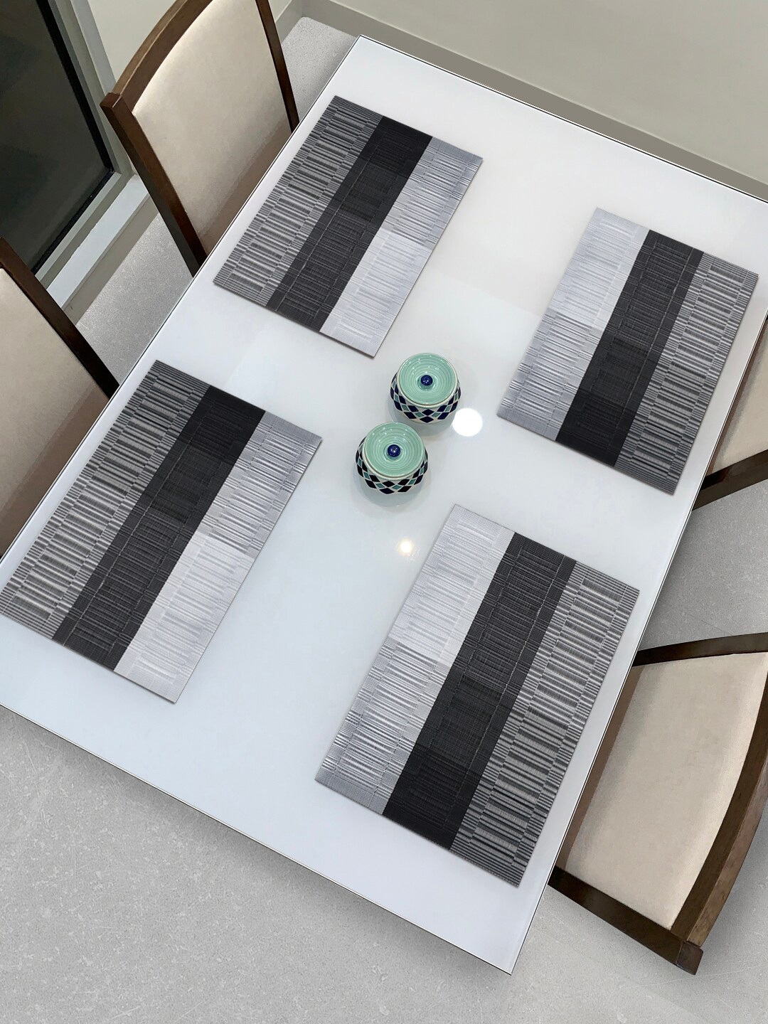 HOKIPO Set Of 4 Grey & White Geometric Reversible Table Placemats