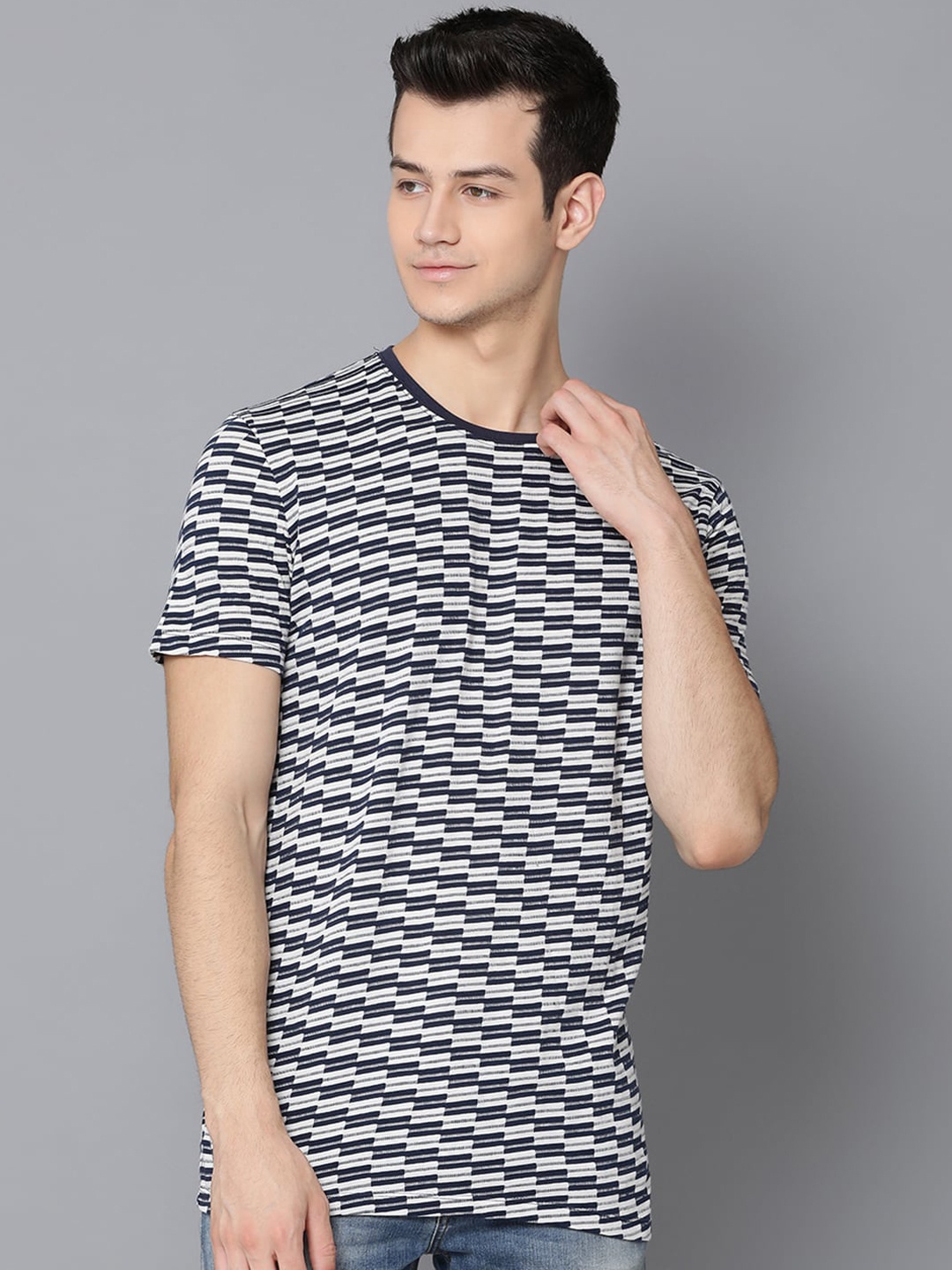 

LINDBERGH Men Blue Printed Round Neck Pure Cotton T-shirt