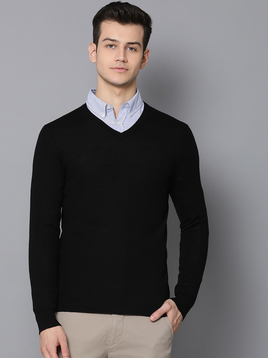 

LINDBERGH Men Black Solid Pullover Sweater