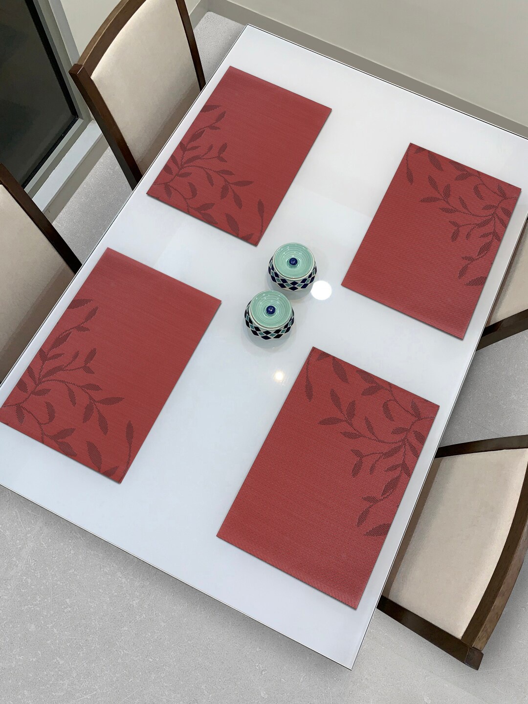 

HOKIPO Set Of 4 Red Floral Heat Resistant Table Placemats
