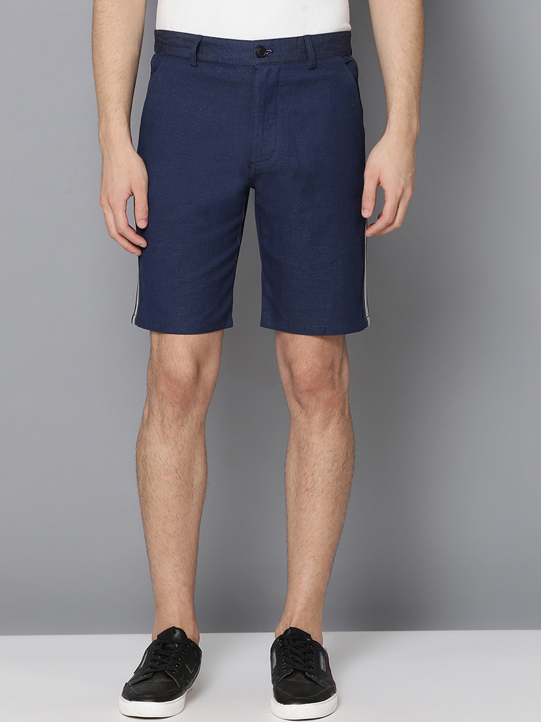 

LINDBERGH Men Navy Blue Solid Slim Fit Regular Shorts