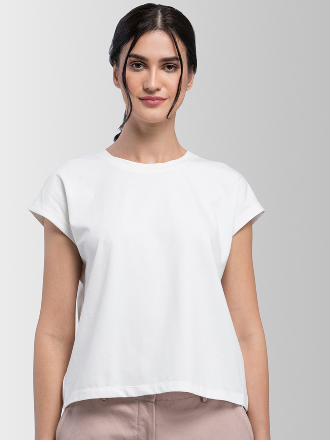 

FableStreet Women White Solid Round Neck T-shirt