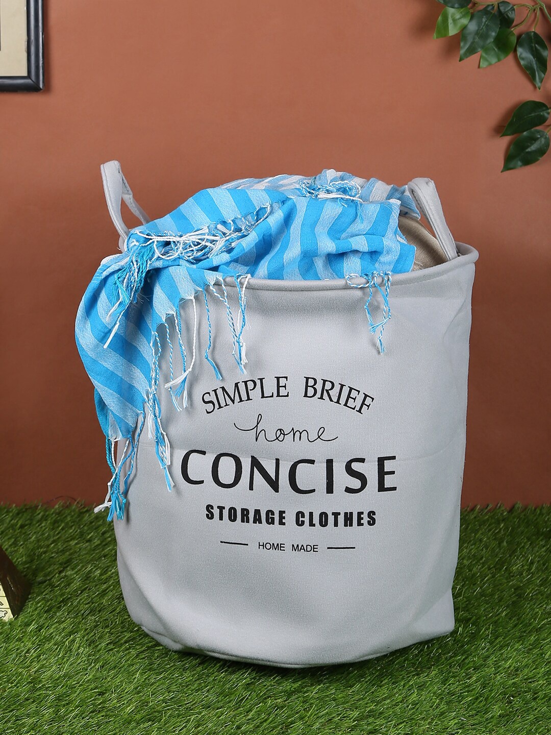 

Cortina Grey & Black Printed Laundry Bag