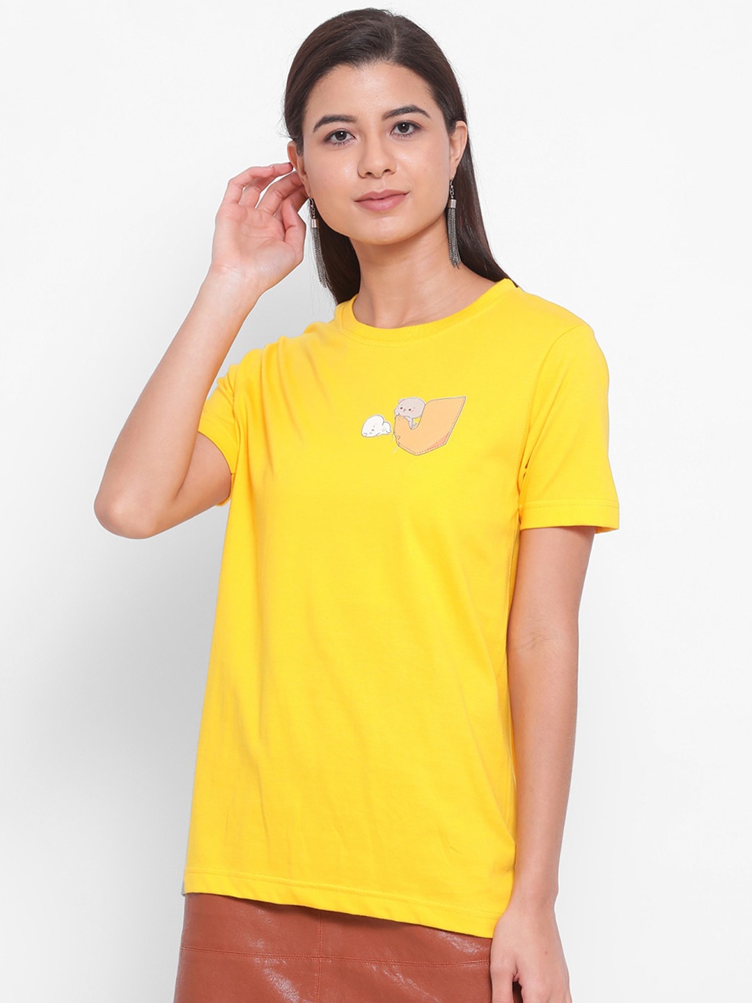 

YOLOCLAN Women Yellow Printed Round Neck T-shirt
