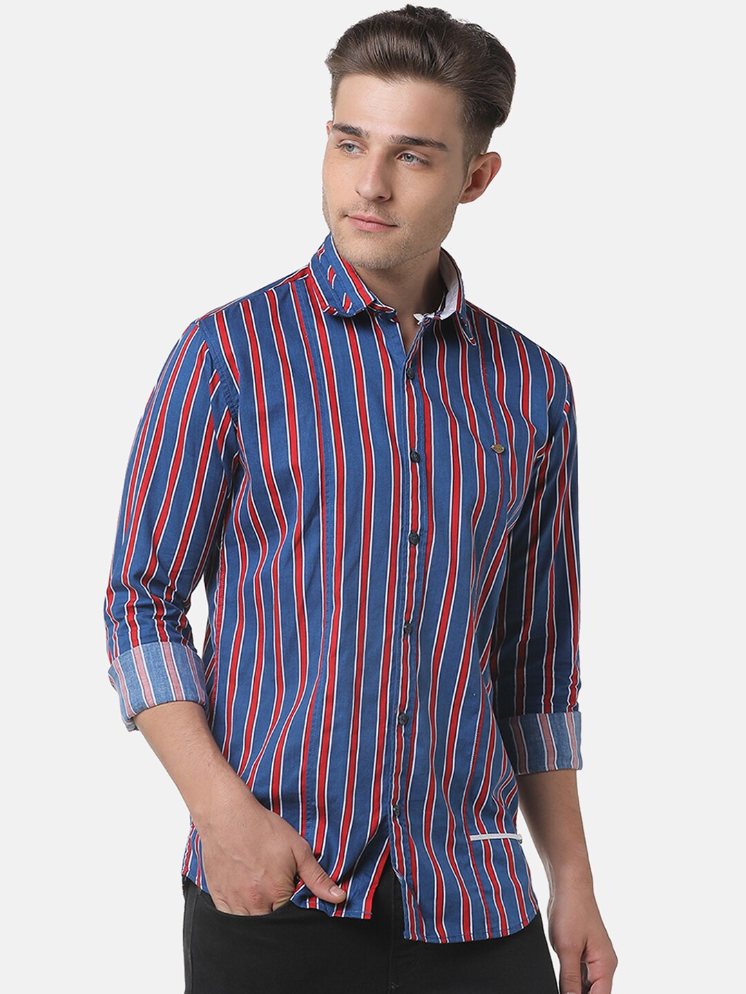 

Campus Sutra Men Red & Blue Regular Fit Striped Casual Shirt