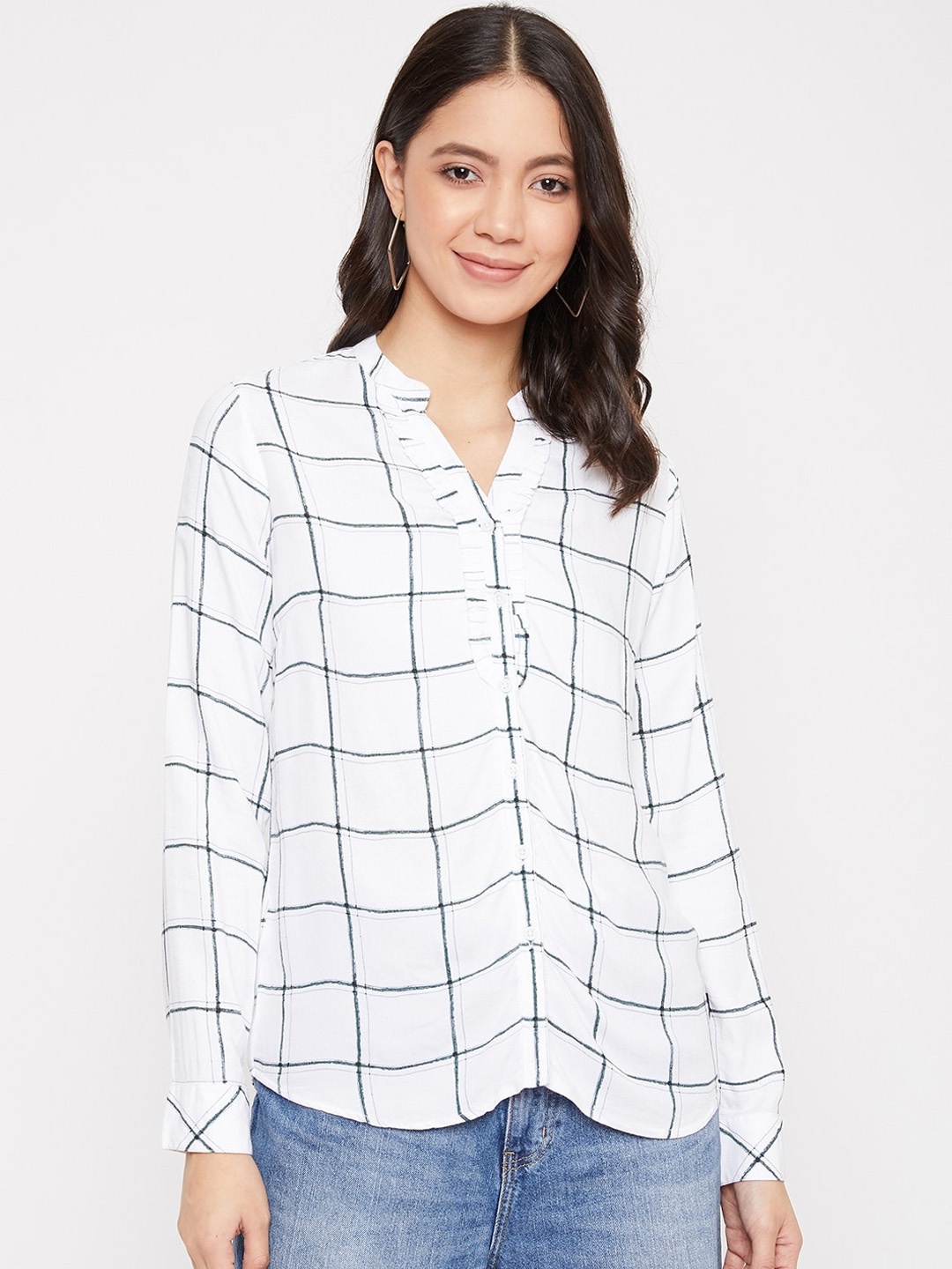 

Crimsoune Club Women White & Navy Blue Slim Fit Checked Casual Shirt