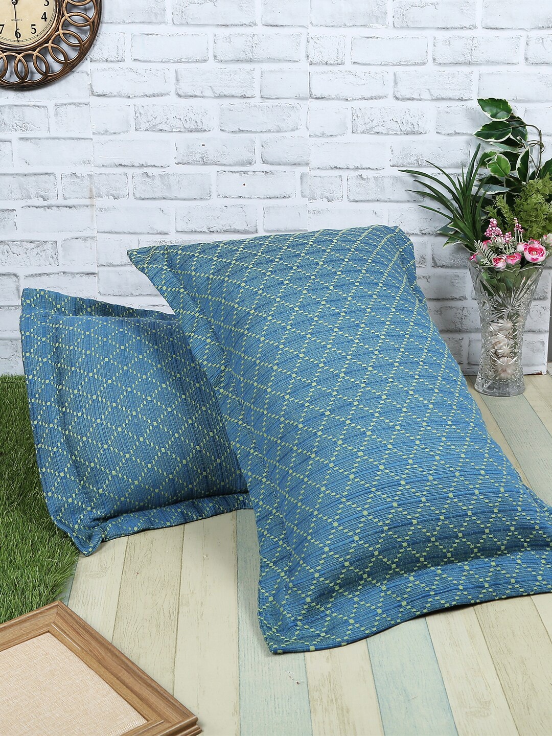 

Soumya Set of 2 Blue & Green Geometric Pillow Covers