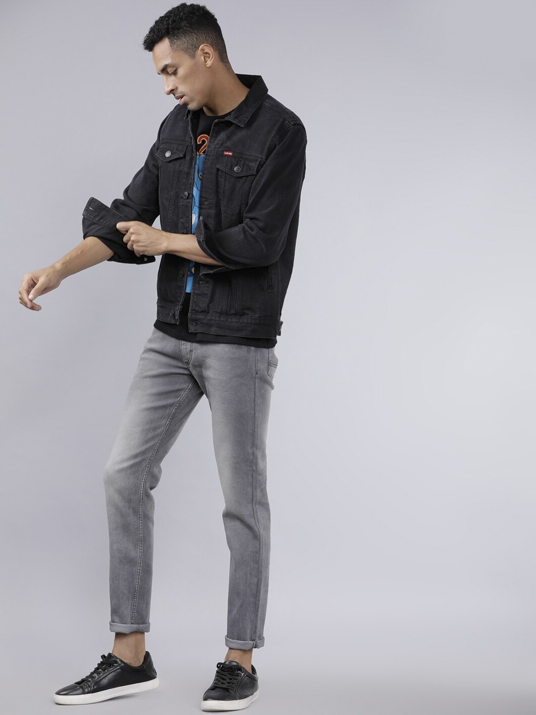 

HIGHLANDER Men Grey Tapered Fit Mid-Rise Clean Look Stretchable Jeans