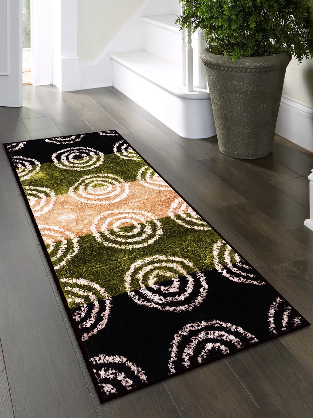 

Story@home Black & Green Geometric Indoor Soft Floor Runner