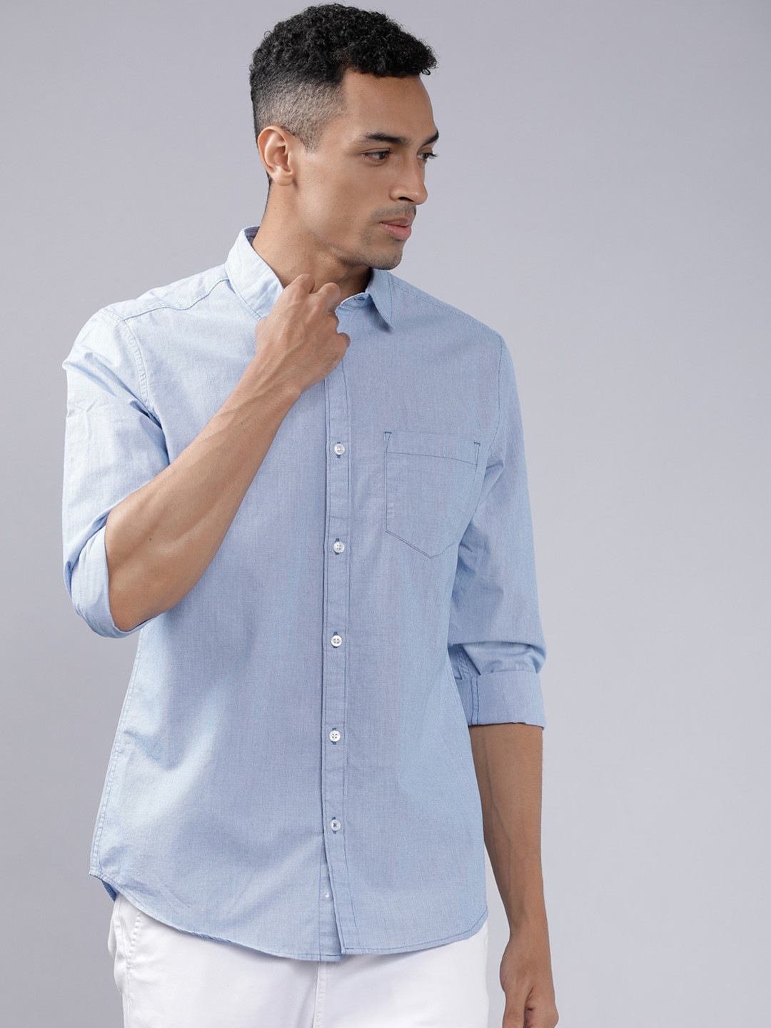 

HIGHLANDER Men Blue & White Slim Fit Solid Casual Shirt