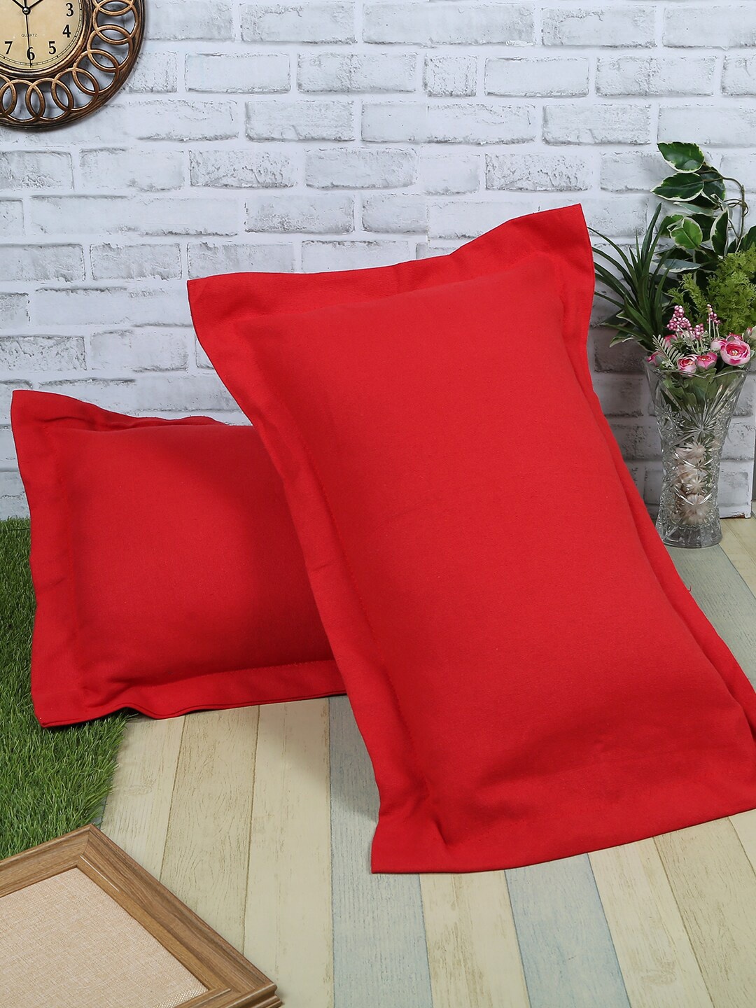

Soumya Set of 2 Red Solid Pillow Covers