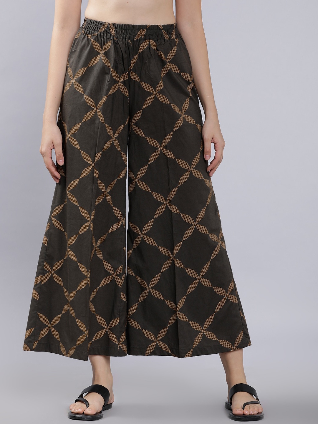 

Vishudh Women Green & Yellow Checked Straight Palazzos