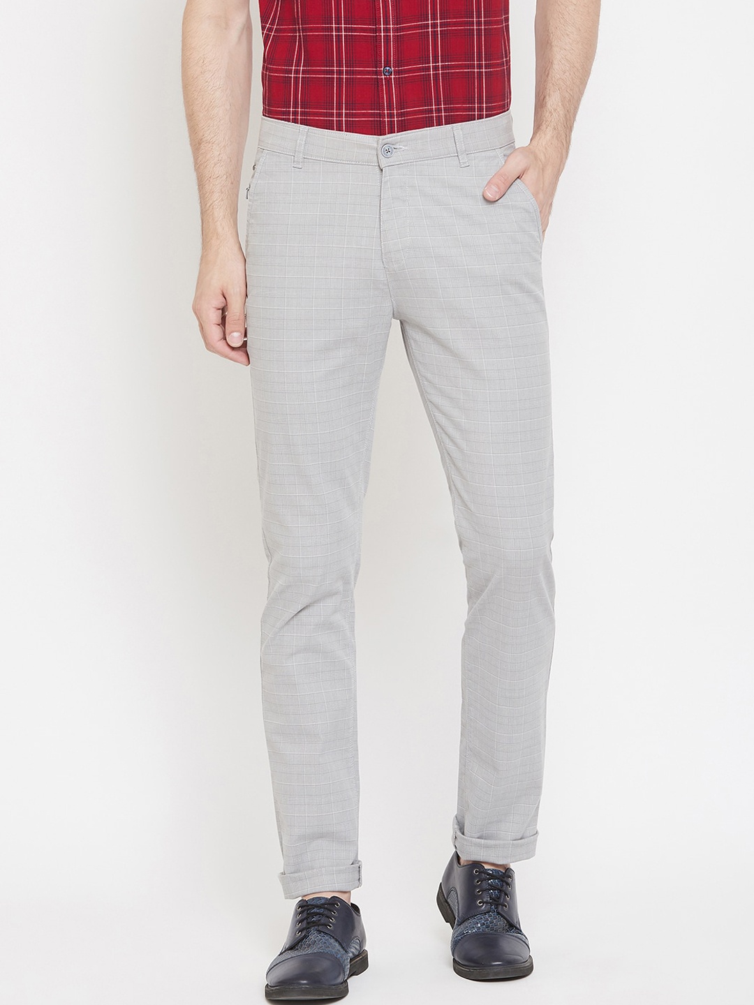 

Crimsoune Club Men Grey Slim Fit Checked Regular Trousers