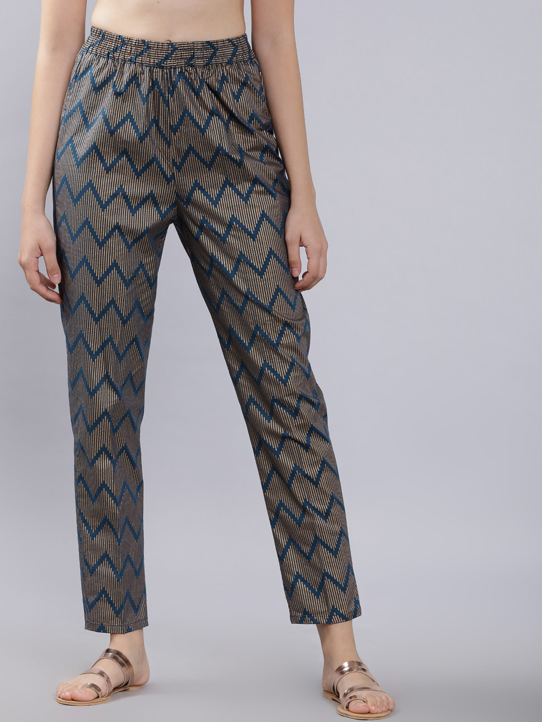 

Vishudh Women Navy Blue & Gold Slim Fit Chevron Print Regular Trousers