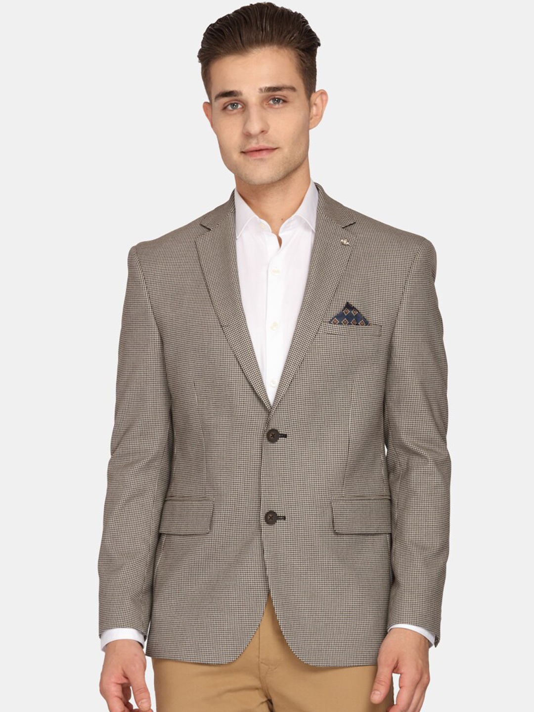 

Theme Men Beige Self-Design Slim-Fit Single-Breasted Casual Blazer