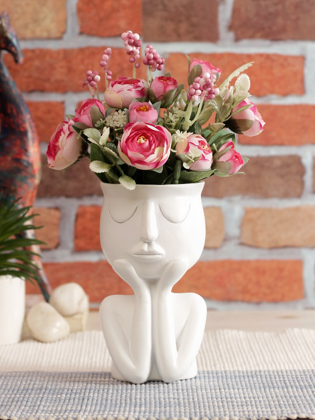 

TAYHAA White Solid Human Figurine Ceramic Flower Vase