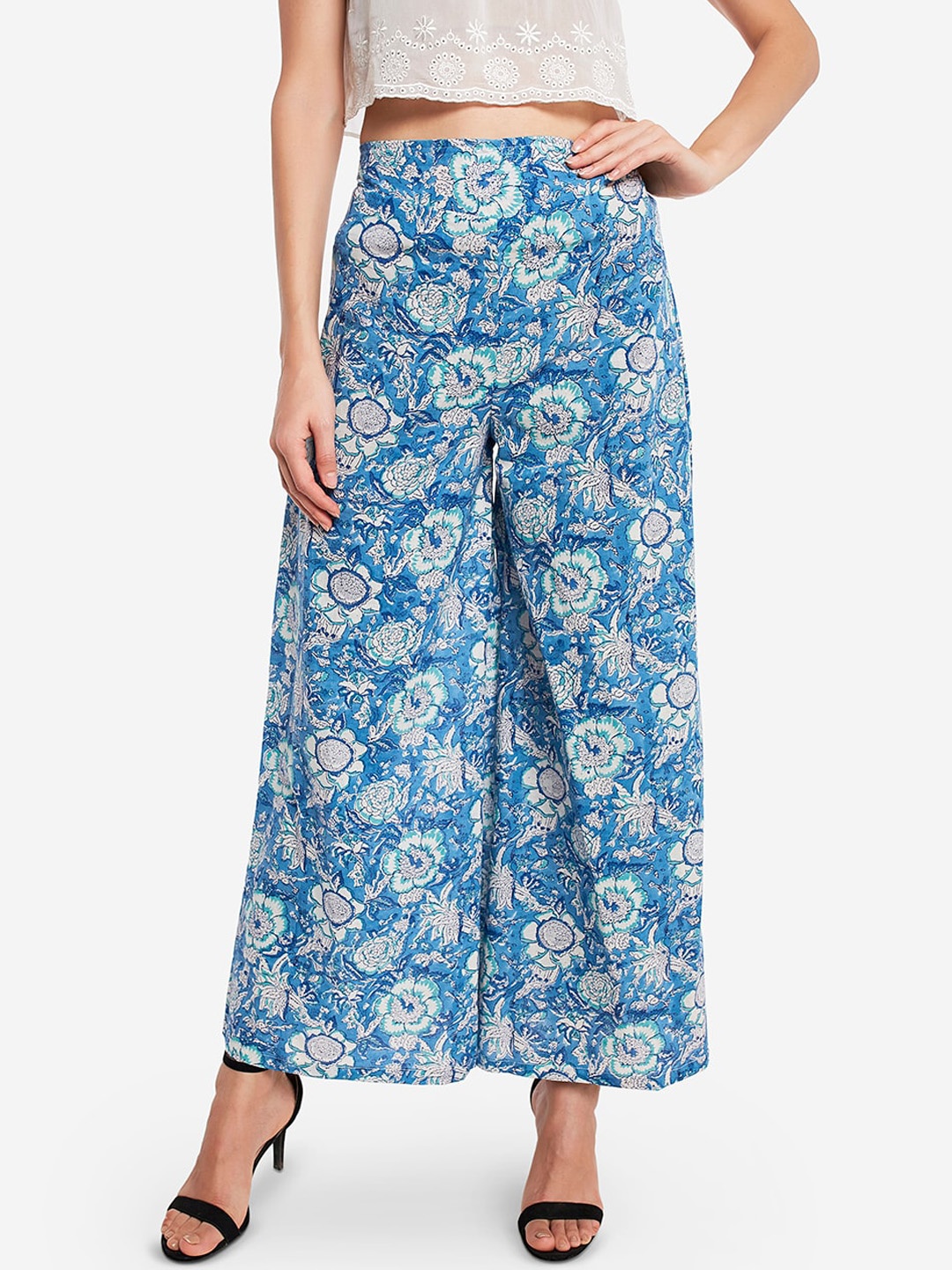 

Desi Weavess Women Blue & Off-White Printed Flared Palazzos