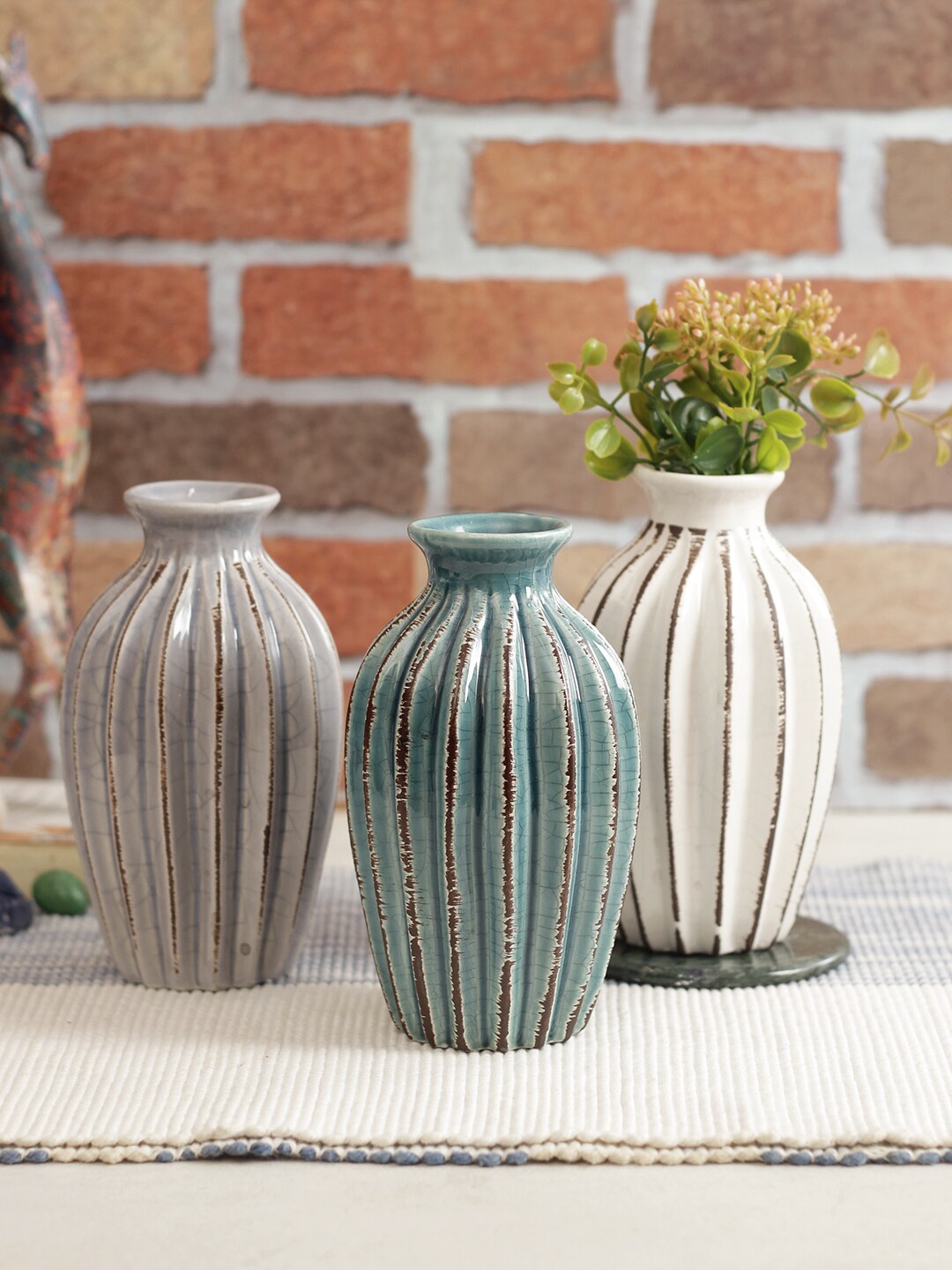 

TAYHAA Set Of 3 Rustic Finish Ceramic Flower Vases, Beige