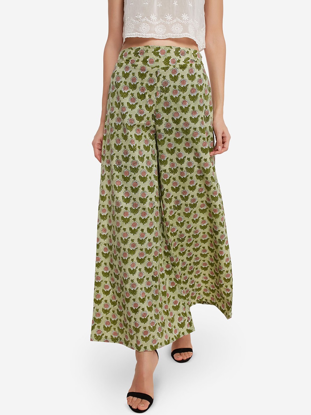 

Desi Weavess Women Green Printed Flared Palazzos