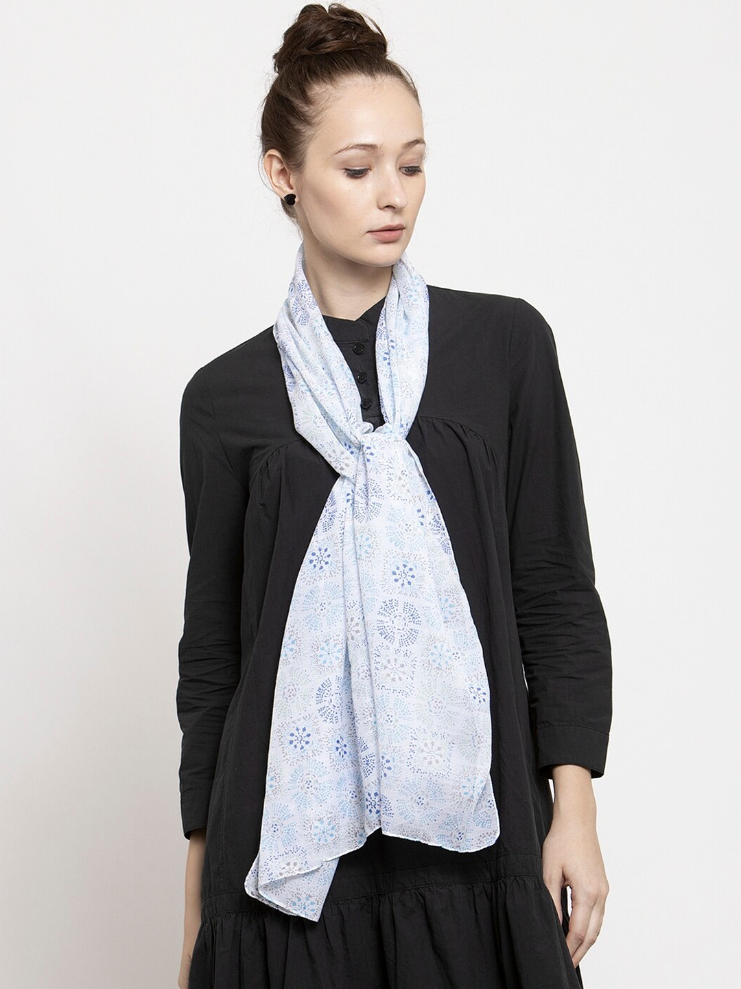 

J Style Women White & Blue Printed Stole