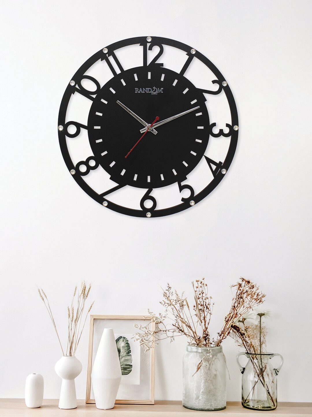 

RANDOM Black Round Solid 29.21cm Analogue Wall Clock